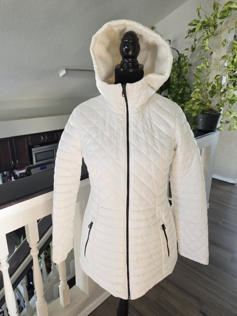 Kenneth Cole New York White Quilted Hooded   Sherpa Puffer Jacket Mid-Length S/P - Picture 12 of 12